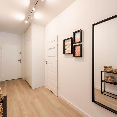 Wola Cosy White Apartment วอร์ซอ ภายนอก รูปภาพ